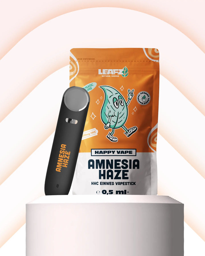 leafz.de - Ein Foto aus der Frontansicht. Es zeigt die Packung und HHC Vape Pen der Geschmacksrichtung Amnesia Haze. 